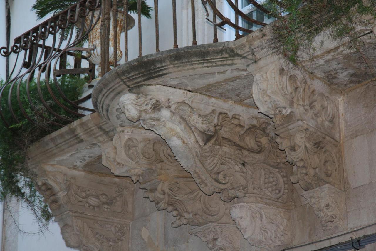 Casa Vacanza Icaros, Ortigia Hictoric Center, 200 Mt From The Beach Siraküza Dış mekan fotoğraf
