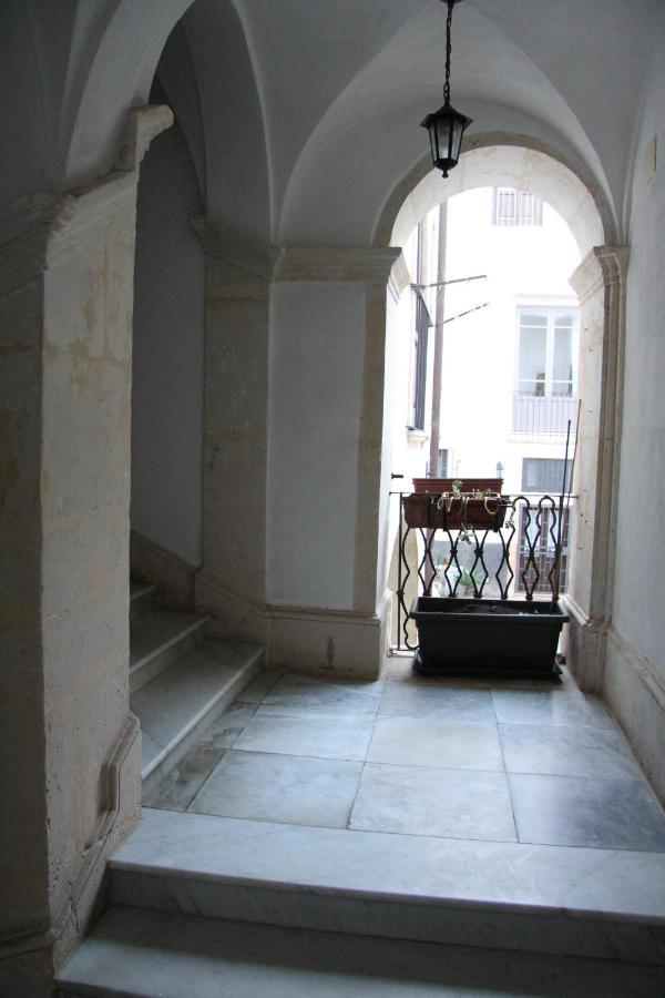 Casa Vacanza Icaros, Ortigia Hictoric Center, 200 Mt From The Beach Siraküza Dış mekan fotoğraf