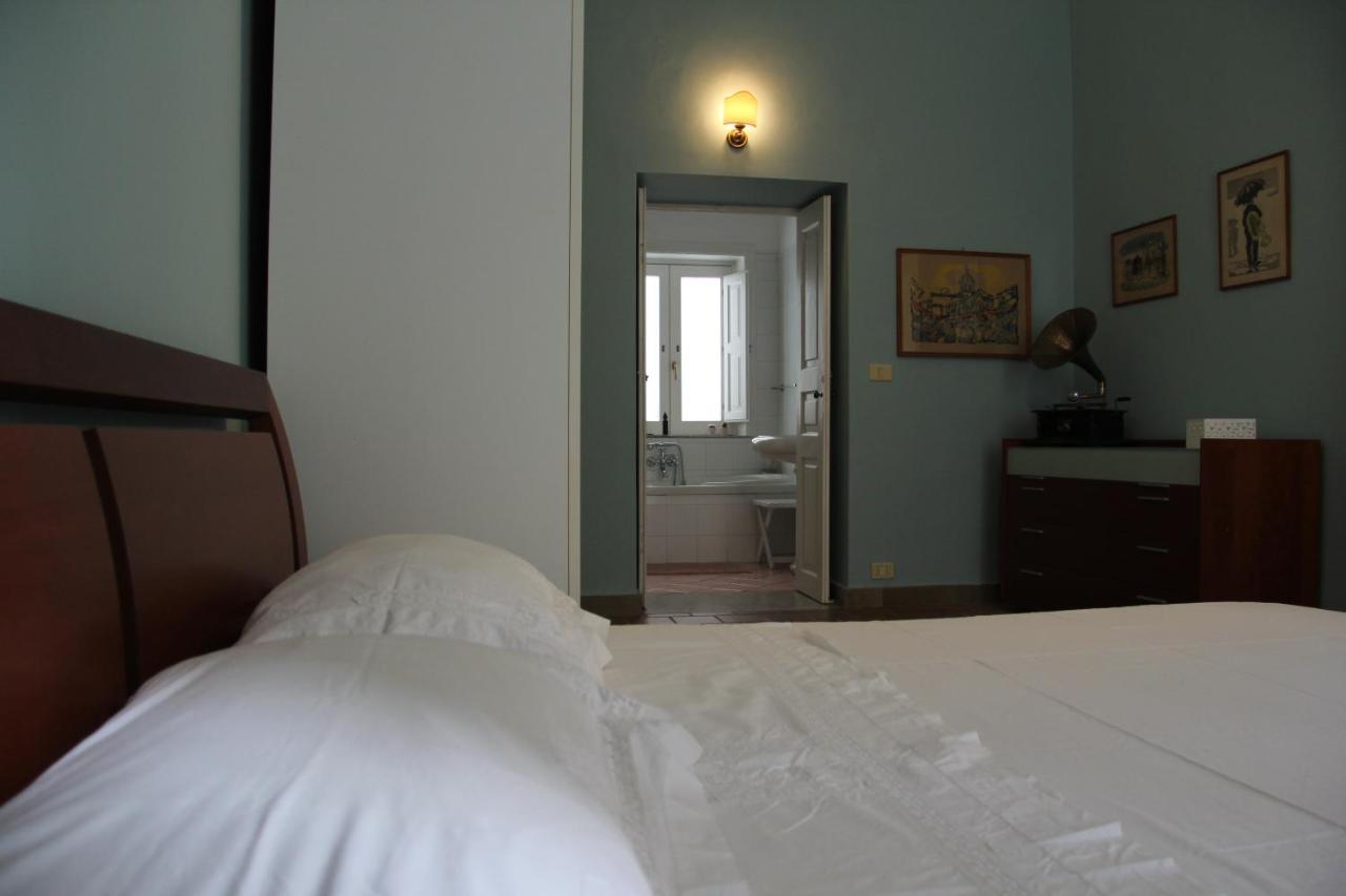 Casa Vacanza Icaros, Ortigia Hictoric Center, 200 Mt From The Beach Siraküza Dış mekan fotoğraf