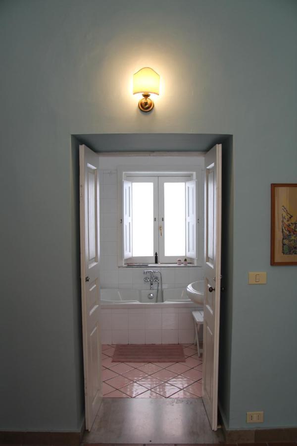 Casa Vacanza Icaros, Ortigia Hictoric Center, 200 Mt From The Beach Siraküza Dış mekan fotoğraf