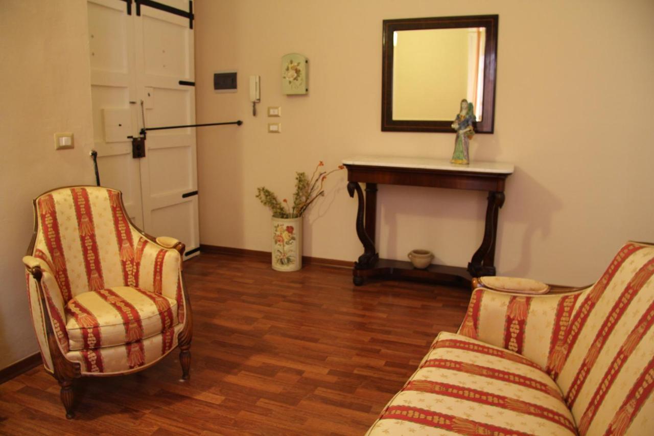 Casa Vacanza Icaros, Ortigia Hictoric Center, 200 Mt From The Beach Siraküza Dış mekan fotoğraf